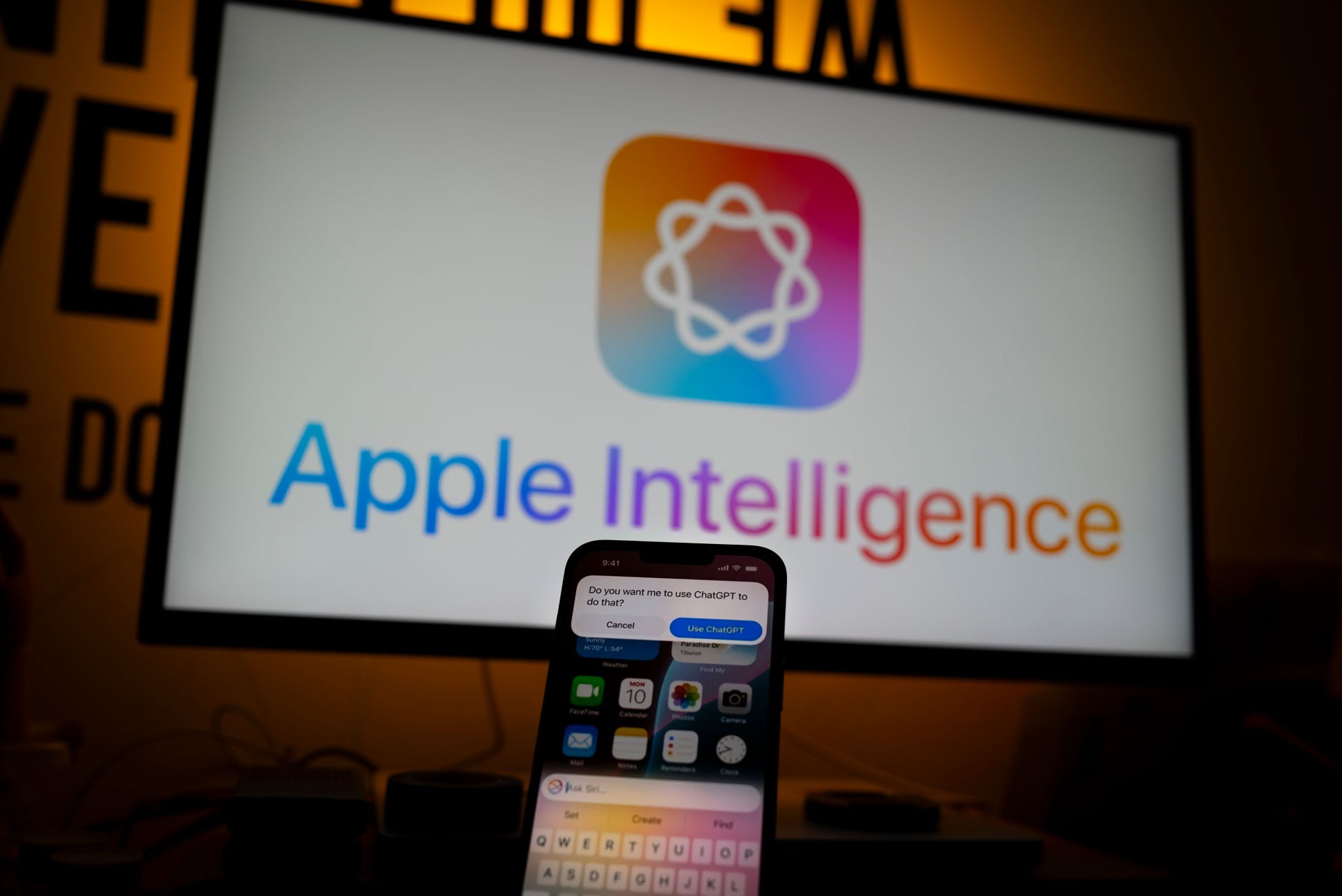 Apple just agreed to give iPhones two different brains just for China